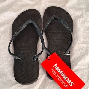 NWT Havaianas Black Slim Flip Flops (size 7/8 W)
